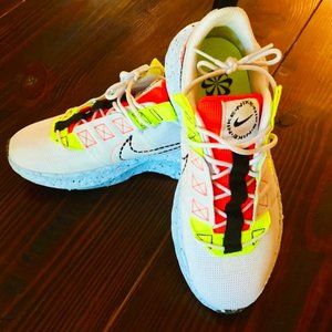 🔥Nike Crater Impact Women’s Athletic Shoes Football Grey Volt sz 7.5 EUC!